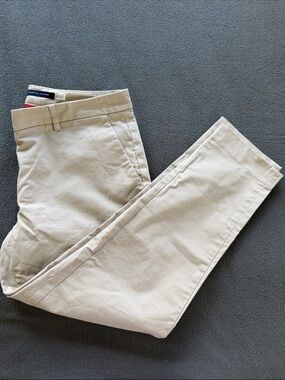 Tommy Hilfiger Women’s Cream/Tan Chino Pants